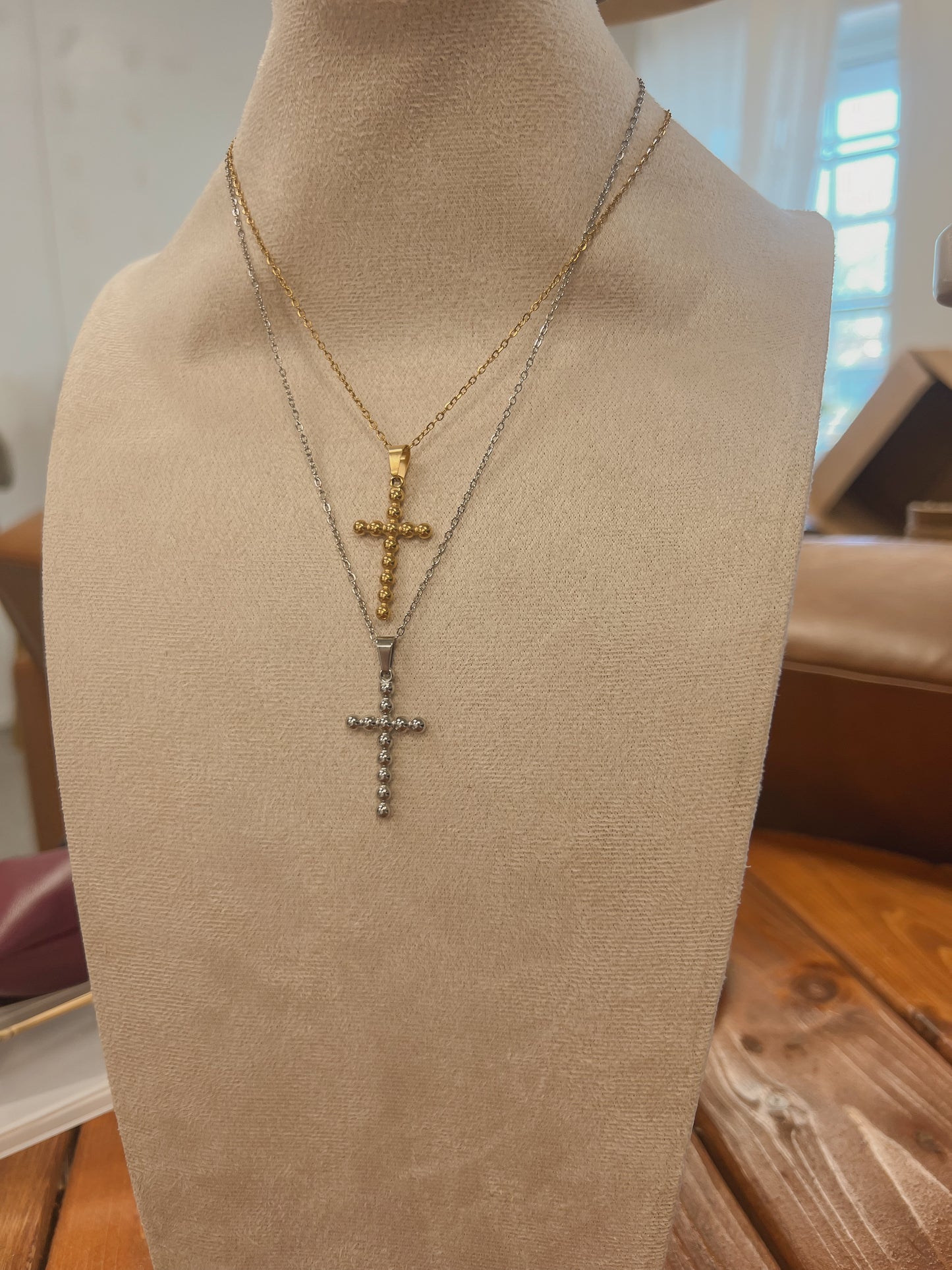 WS-Beaded Cross